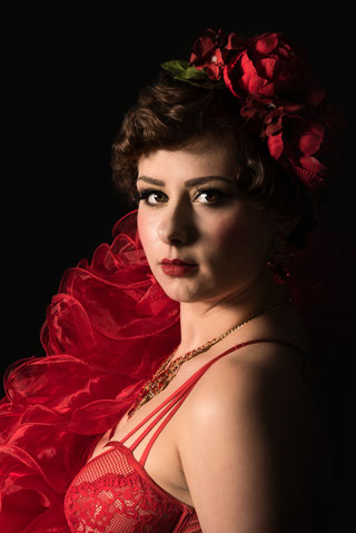 Miss Elinor Divine Die Burlesque Perle vom Rhein Burlesque und Boudoir Fotografie